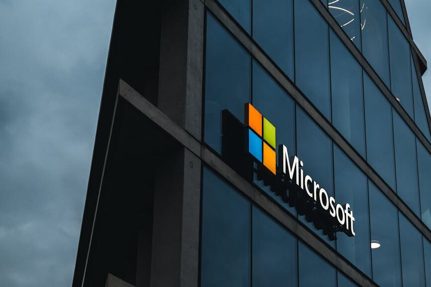 glass panels exterior of the microsoft building
